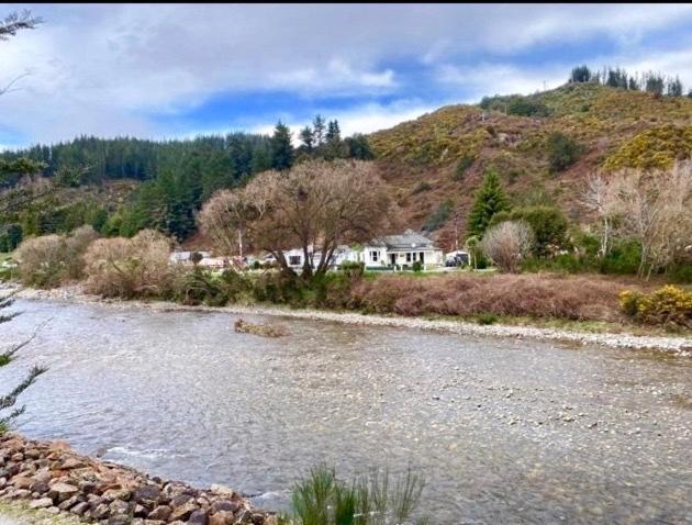 Hotel The Old Vicarage Reefton Exterior foto